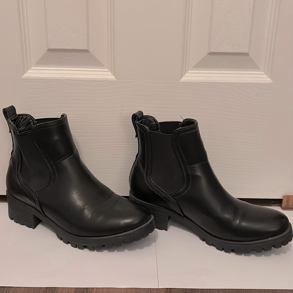 Mari A. Black Chelsea Boots